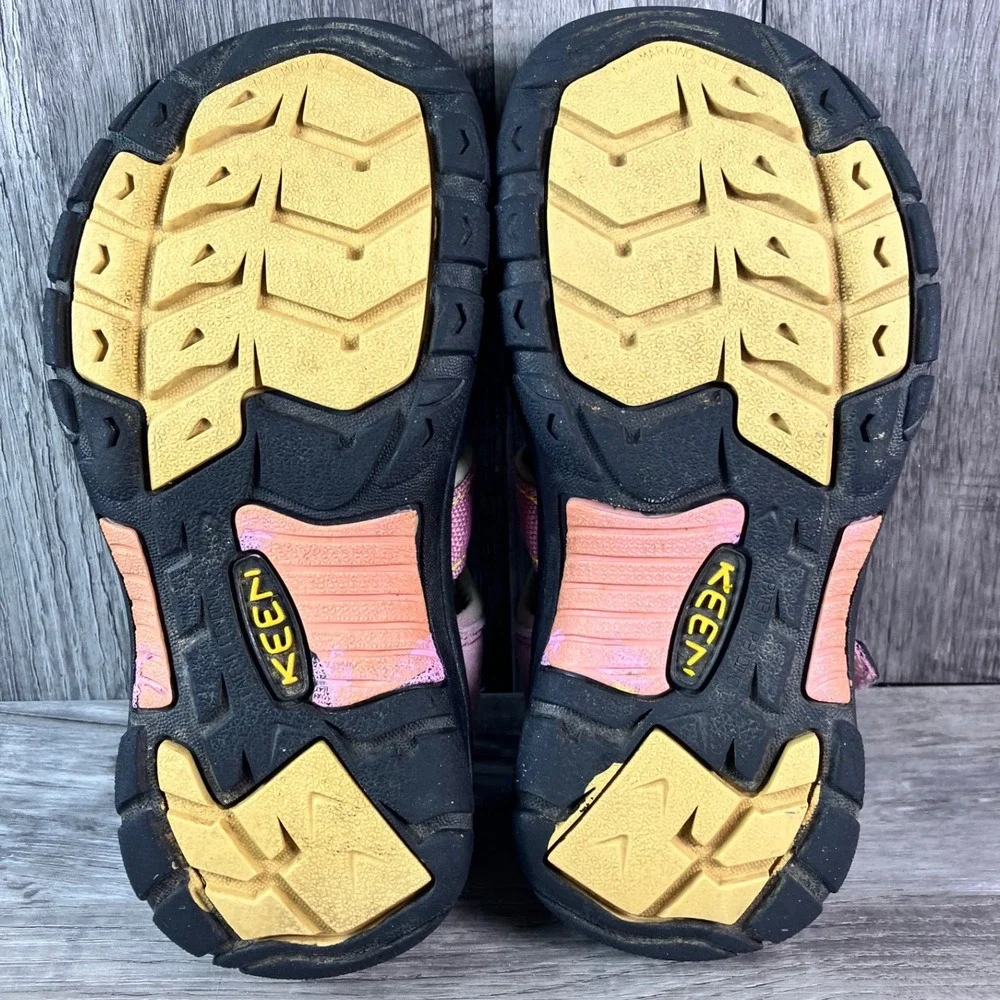 Keen Newport H2 Kids Pink Waterproof Sport Sandals Size 1 US 33 EU 9212-CRCS